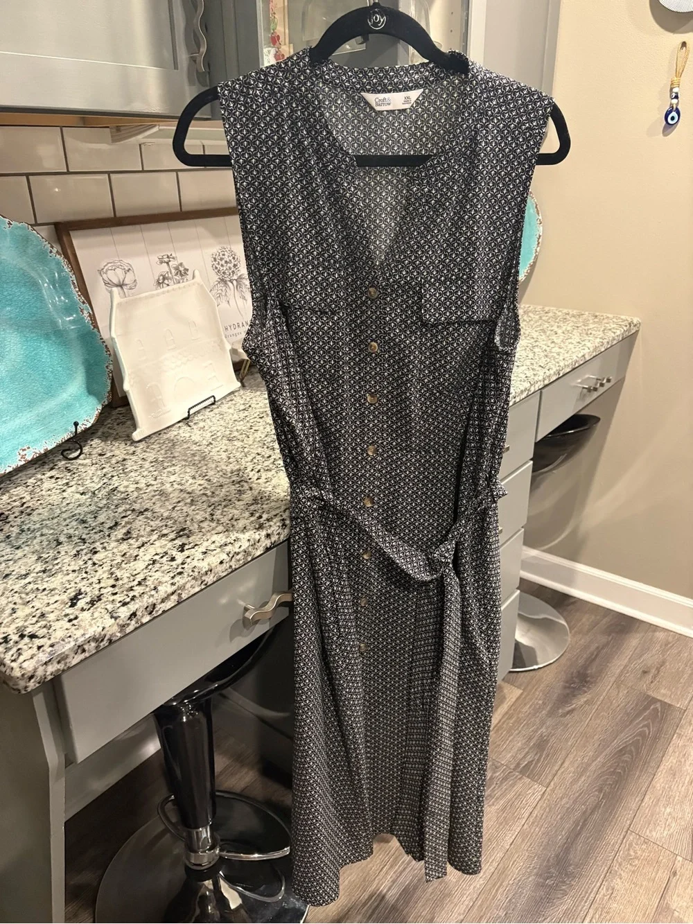 Croft & Barrow Navy and White Sleeveless Button-Front Midi Dress - Picture 3 of 5